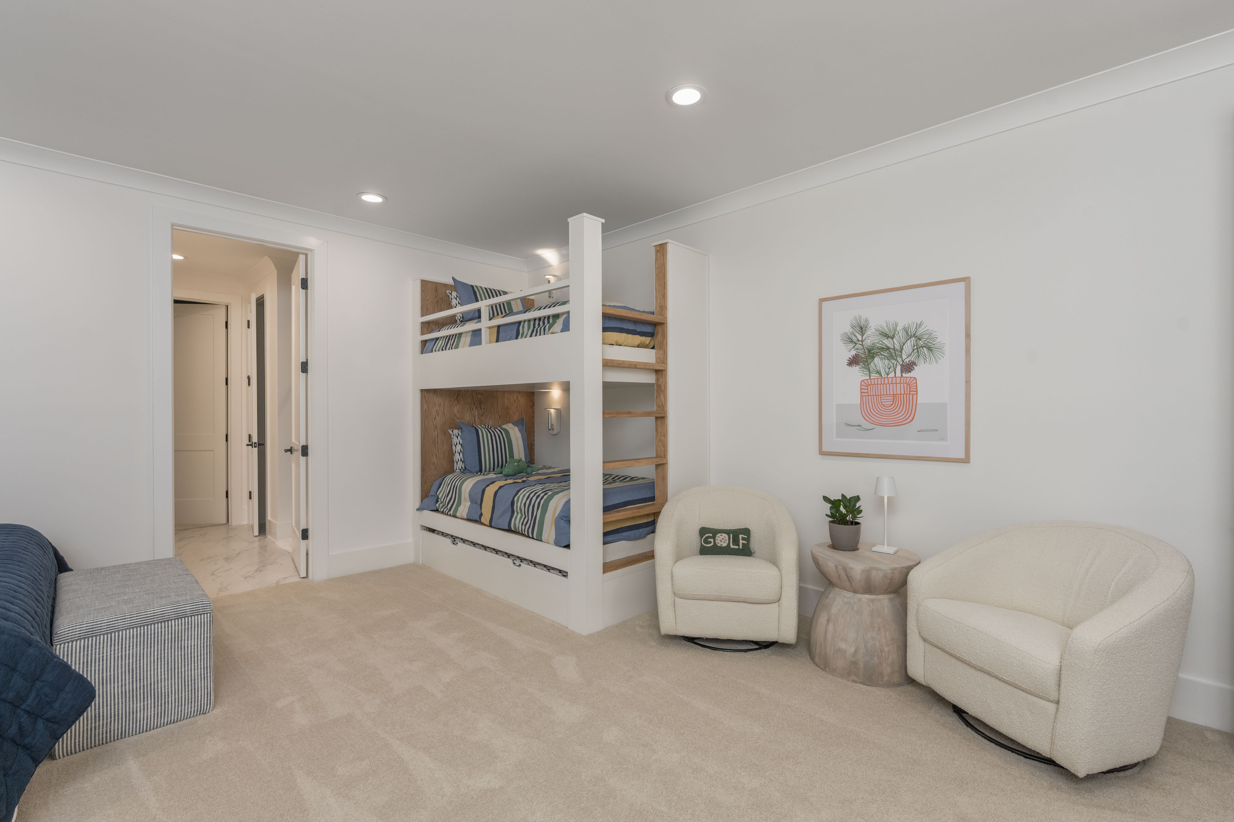 1041 Holt's Ferry image 49